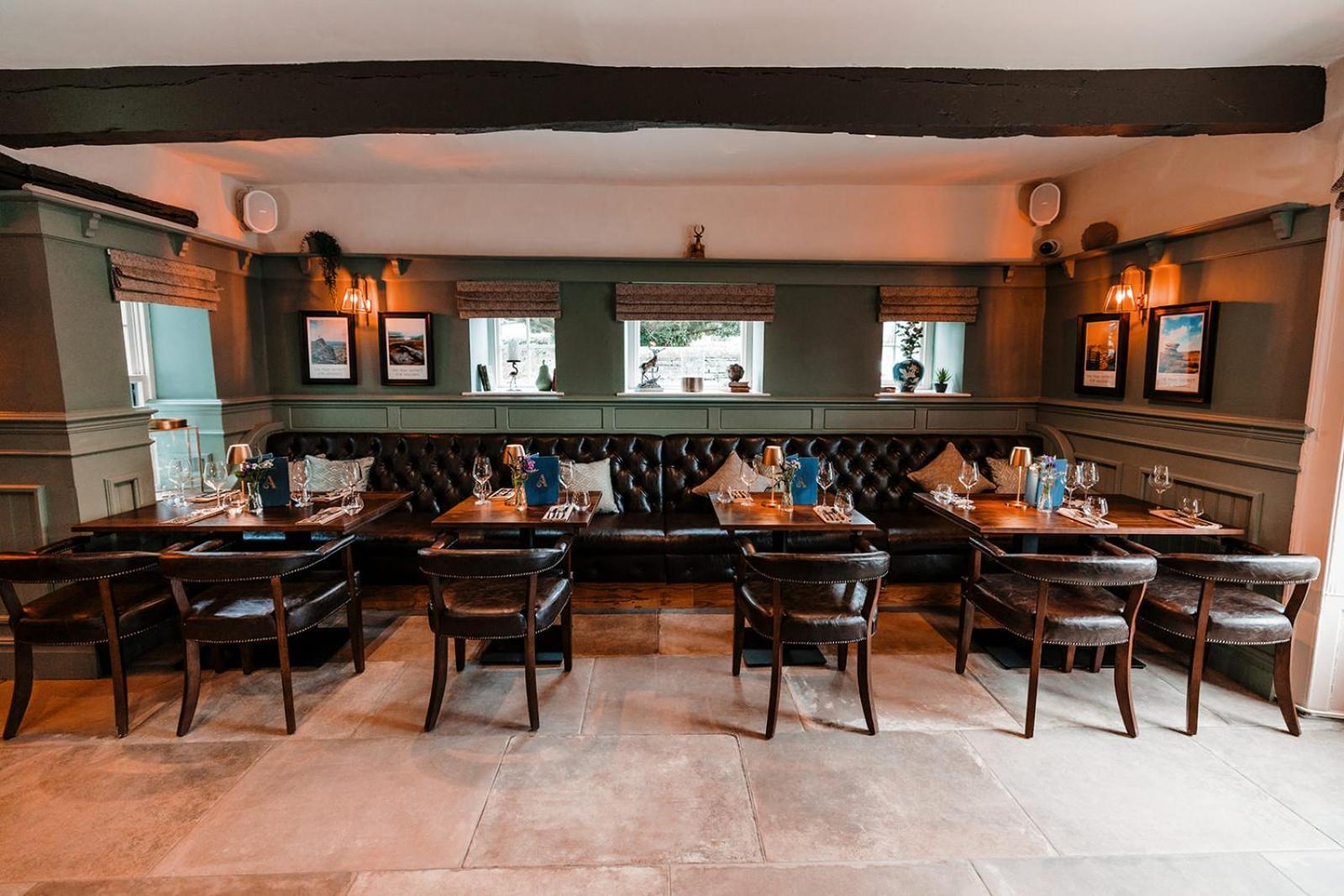 The Ashford Arms Hotel Buitenkant foto